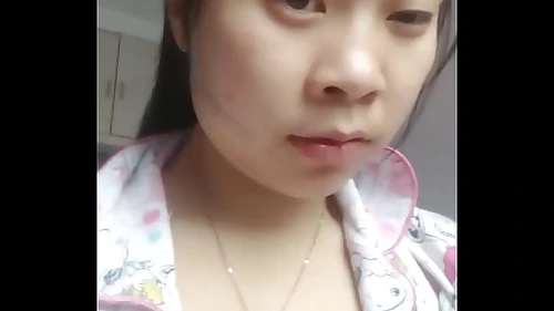 怀孕4个月的中国女孩裸体美丽